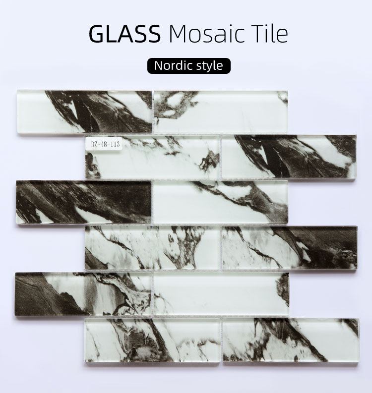 Pared de azulejos de mosaico de piedra de vidrio Super White Backspalsh de venta caliente